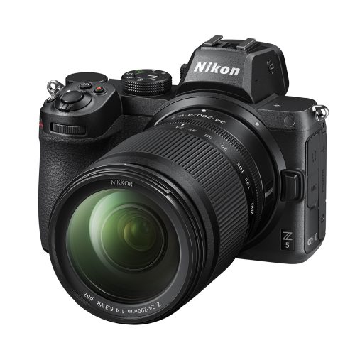 Nikon Z5 + 24-200mm VR