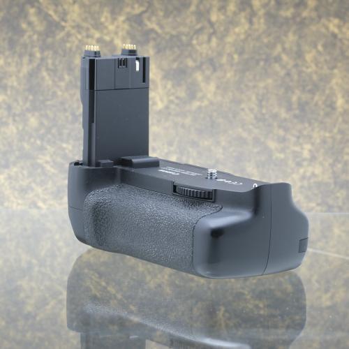 Canon Batterijgrip BG-E7 - Tweedehands