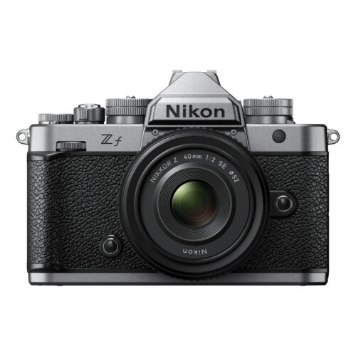 Nikon Z f + 40mm f/2.0 SE - Zilver