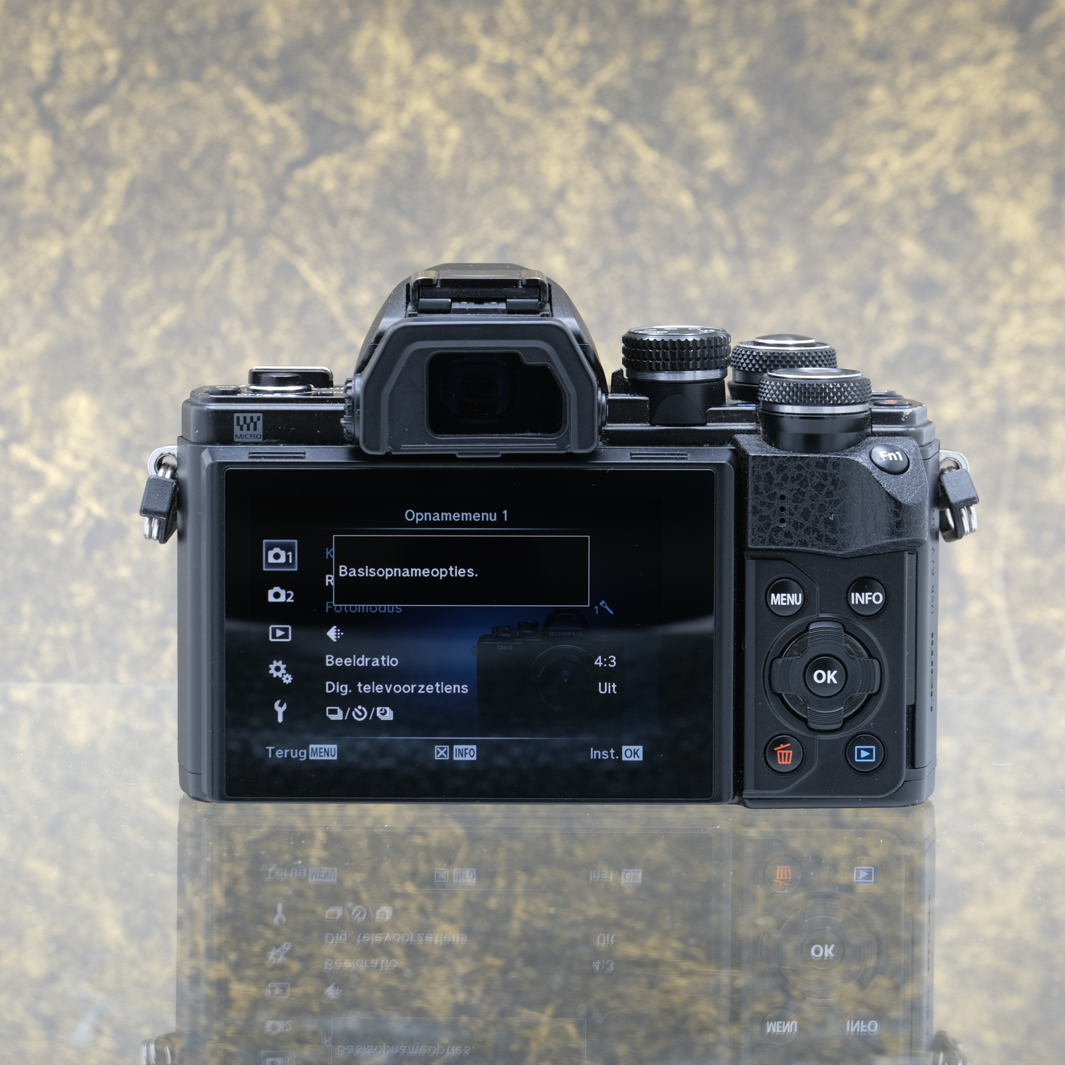 Olympus OM-D E-M10 Mark II + 14-42mm f/3.5-5.6 II R - Tweedehands