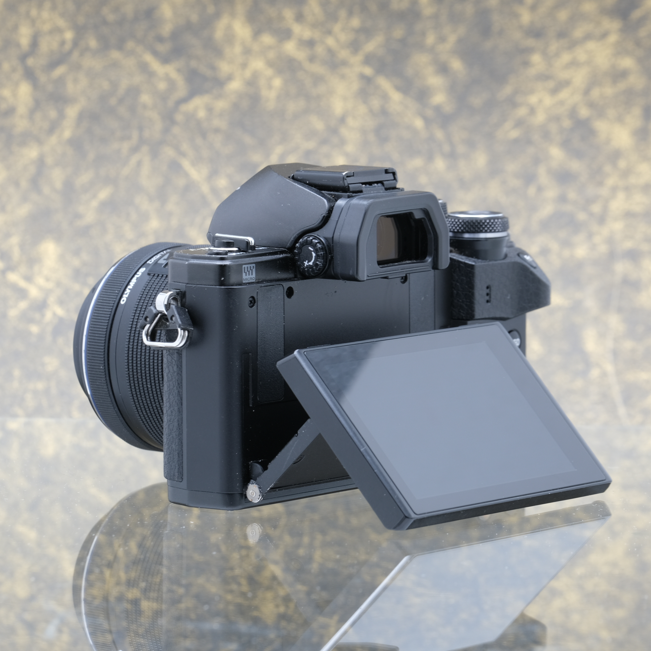 Olympus OM-D E-M10 Mark II + 14-42mm f/3.5-5.6 II R - Tweedehands