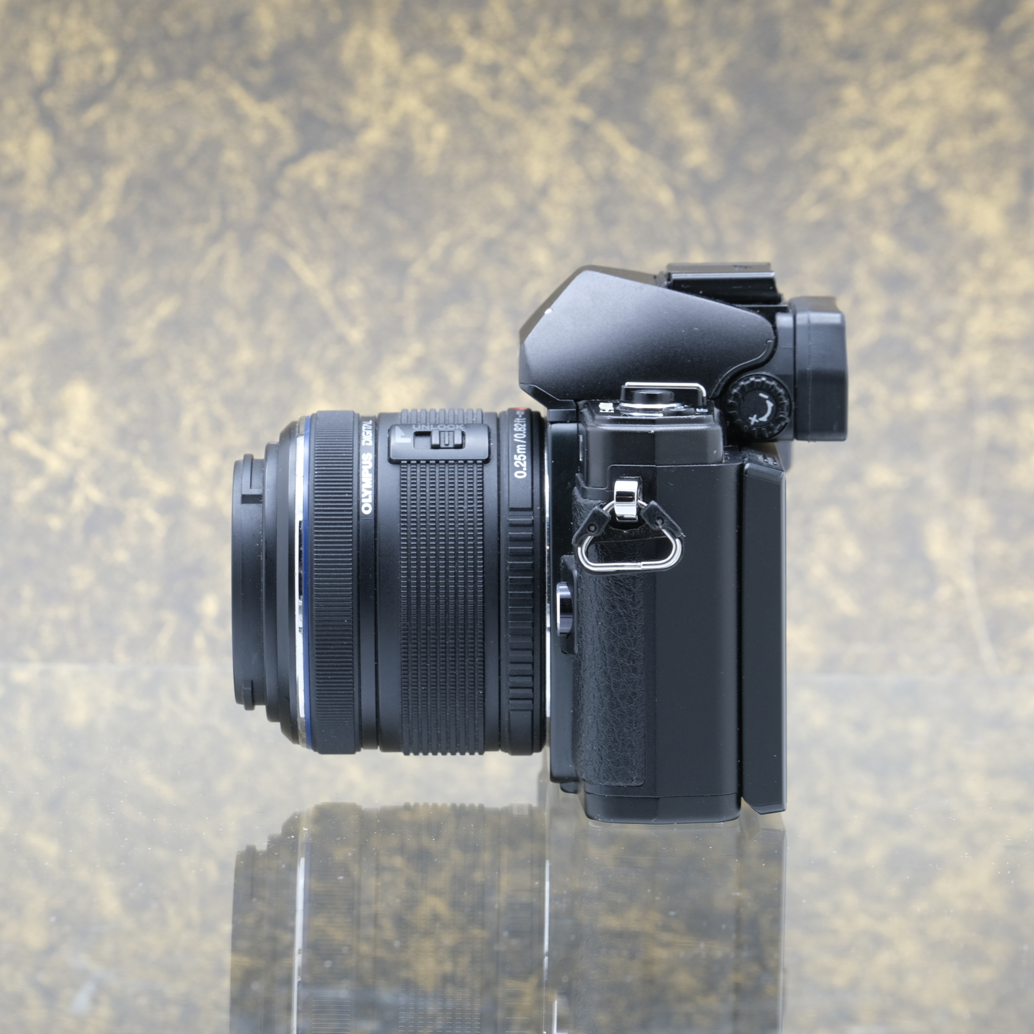 Olympus OM-D E-M10 Mark II + 14-42mm f/3.5-5.6 II R - Tweedehands