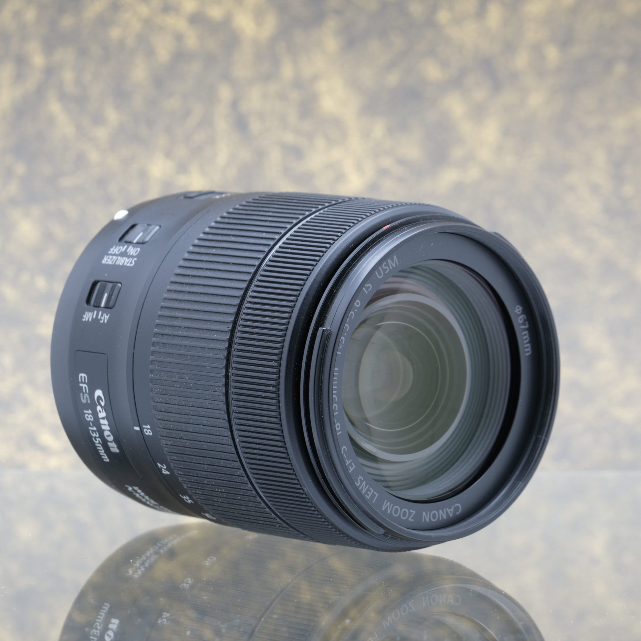 Canon EF-S 18-135mm f/3.5-5.6 IS USM - Tweedehands