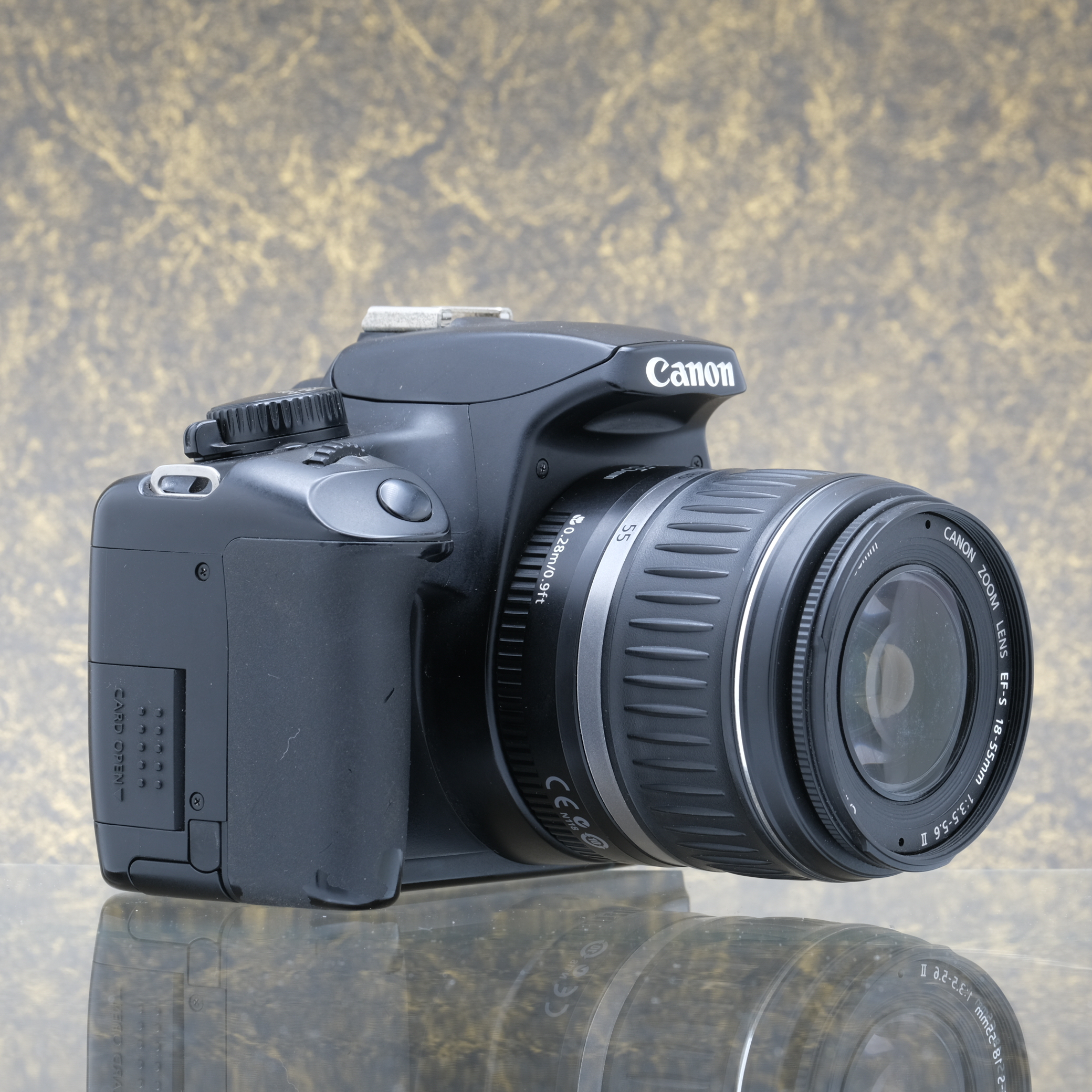 Canon EOS 1000D + EF-S 18-55mm f/3.5-5.6 - Tweedehands