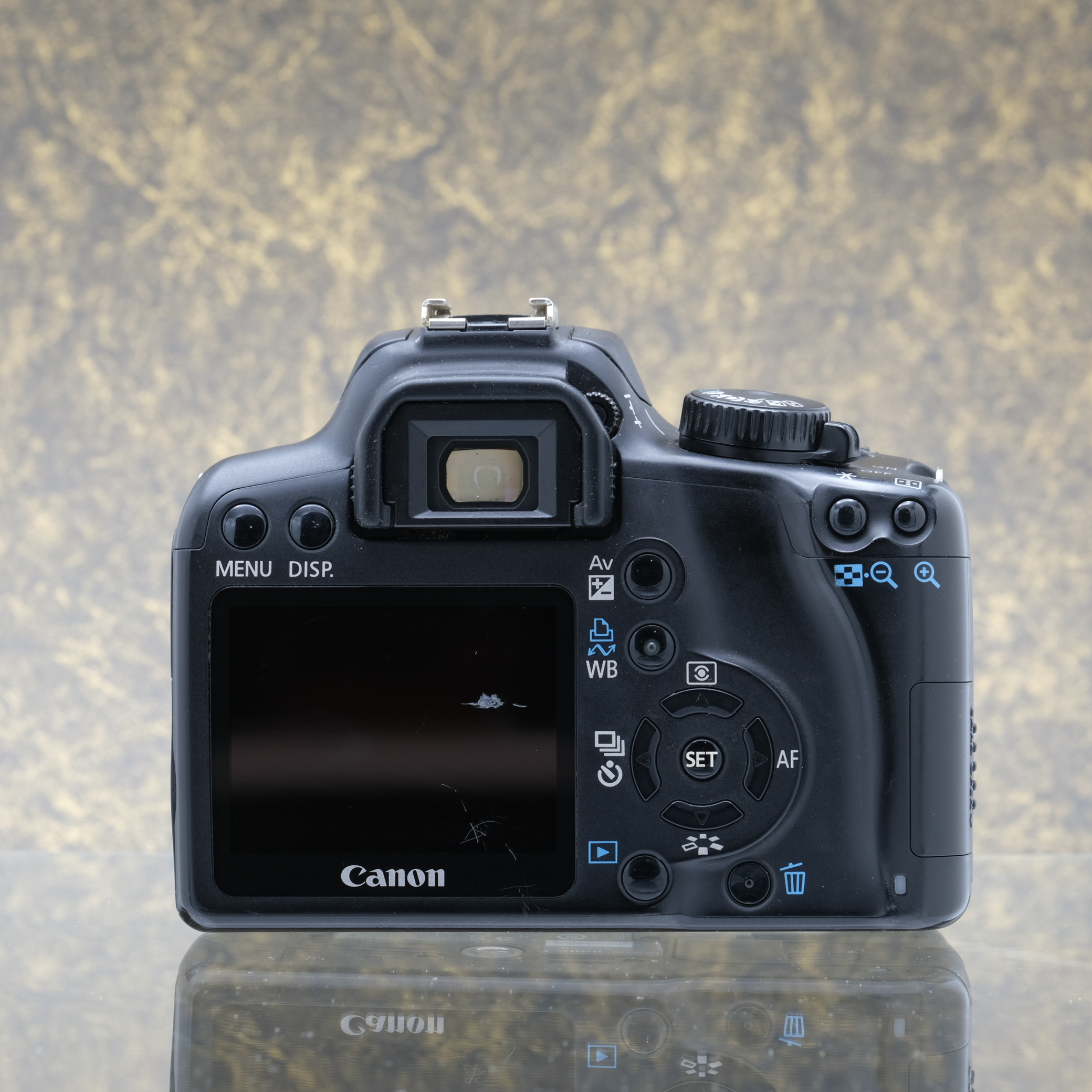 Canon EOS 1000D + EF-S 18-55mm f/3.5-5.6 - Tweedehands