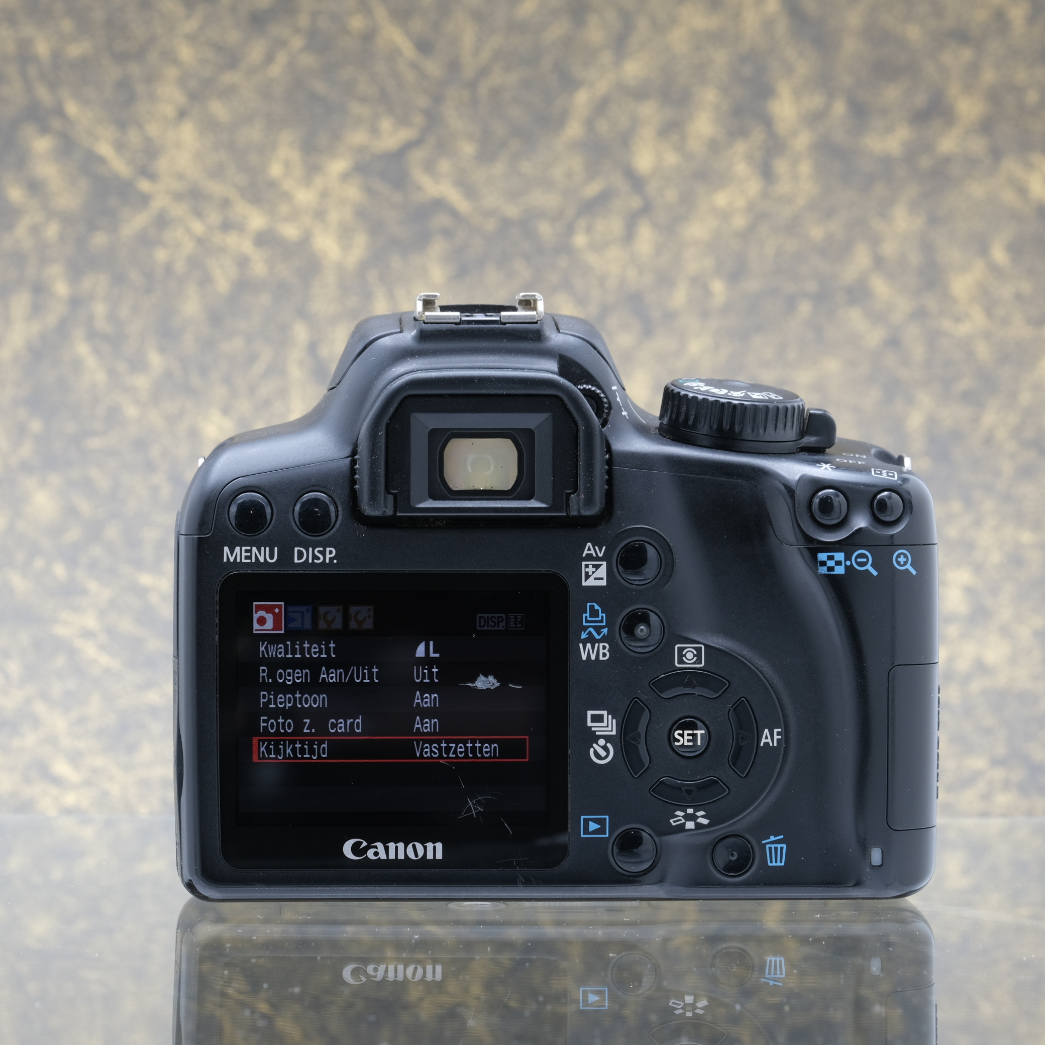 Canon EOS 1000D + EF-S 18-55mm f/3.5-5.6 - Tweedehands