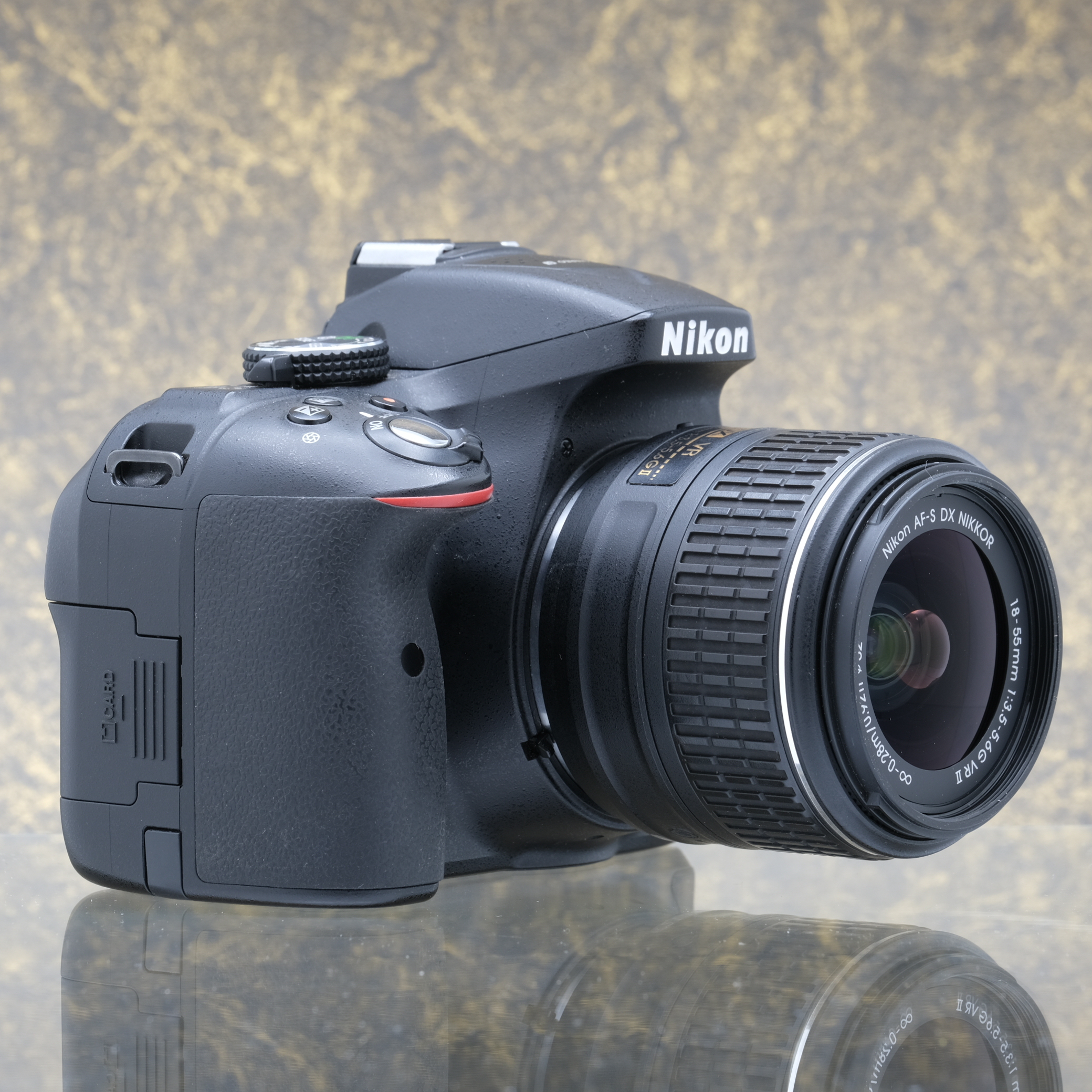 Nikon D5300 + 18-55mm f/3.5-5.6 G VR II - Tweedehands