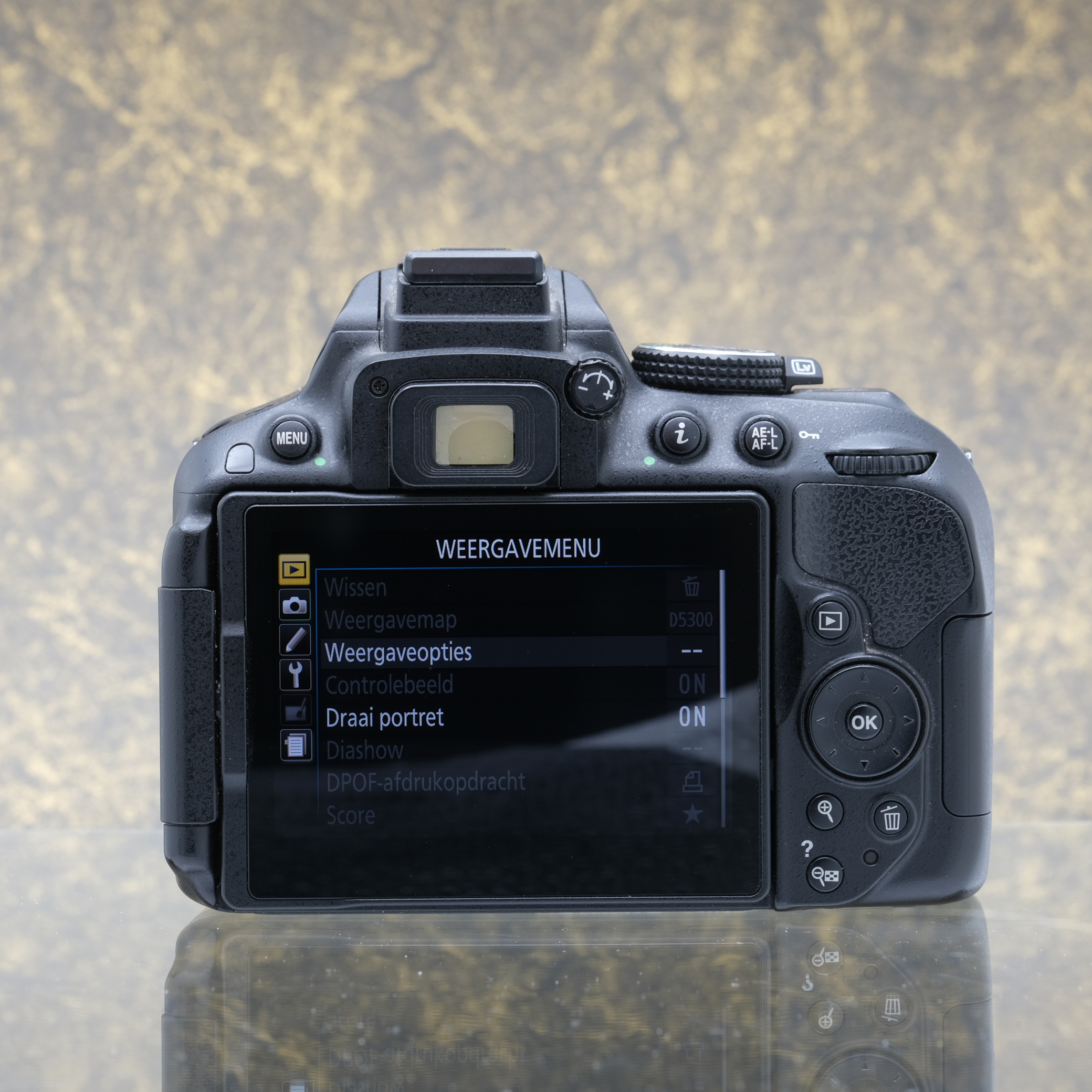 Nikon D5300 + 18-55mm f/3.5-5.6 G VR II - Tweedehands