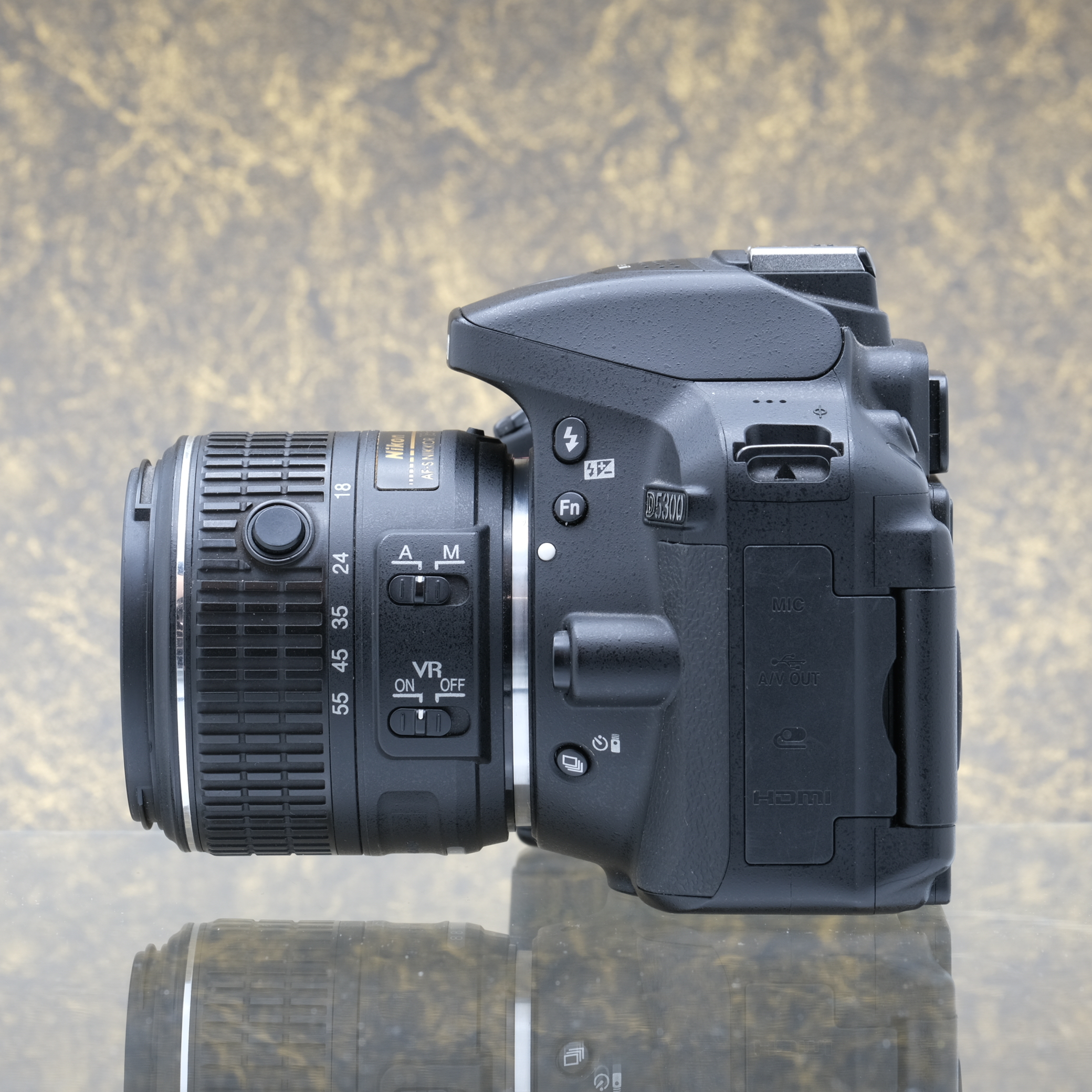 Nikon D5300 + 18-55mm f/3.5-5.6 G VR II - Tweedehands