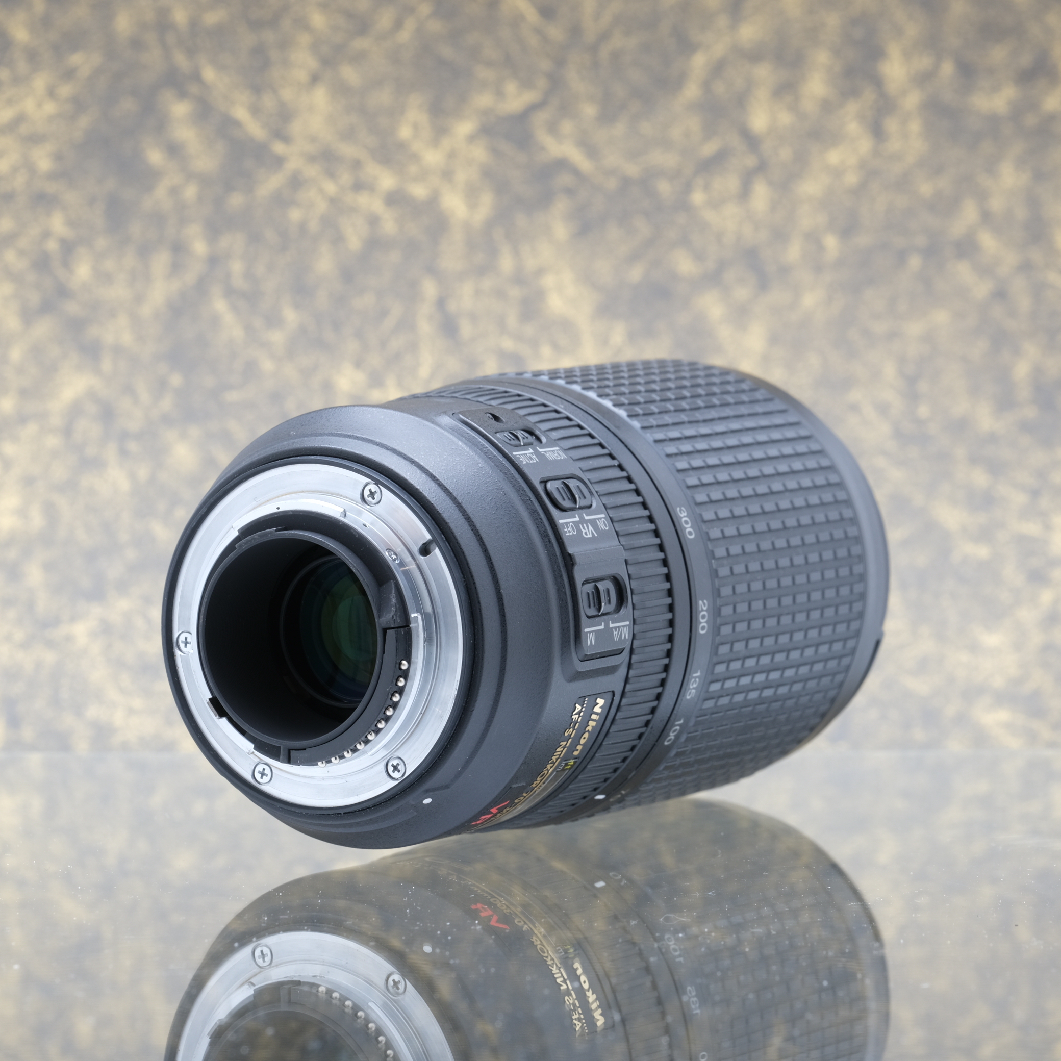 Nikon AF-S Nikkor 70-300mm f/4.5-5.6G ED VR - Tweedehands