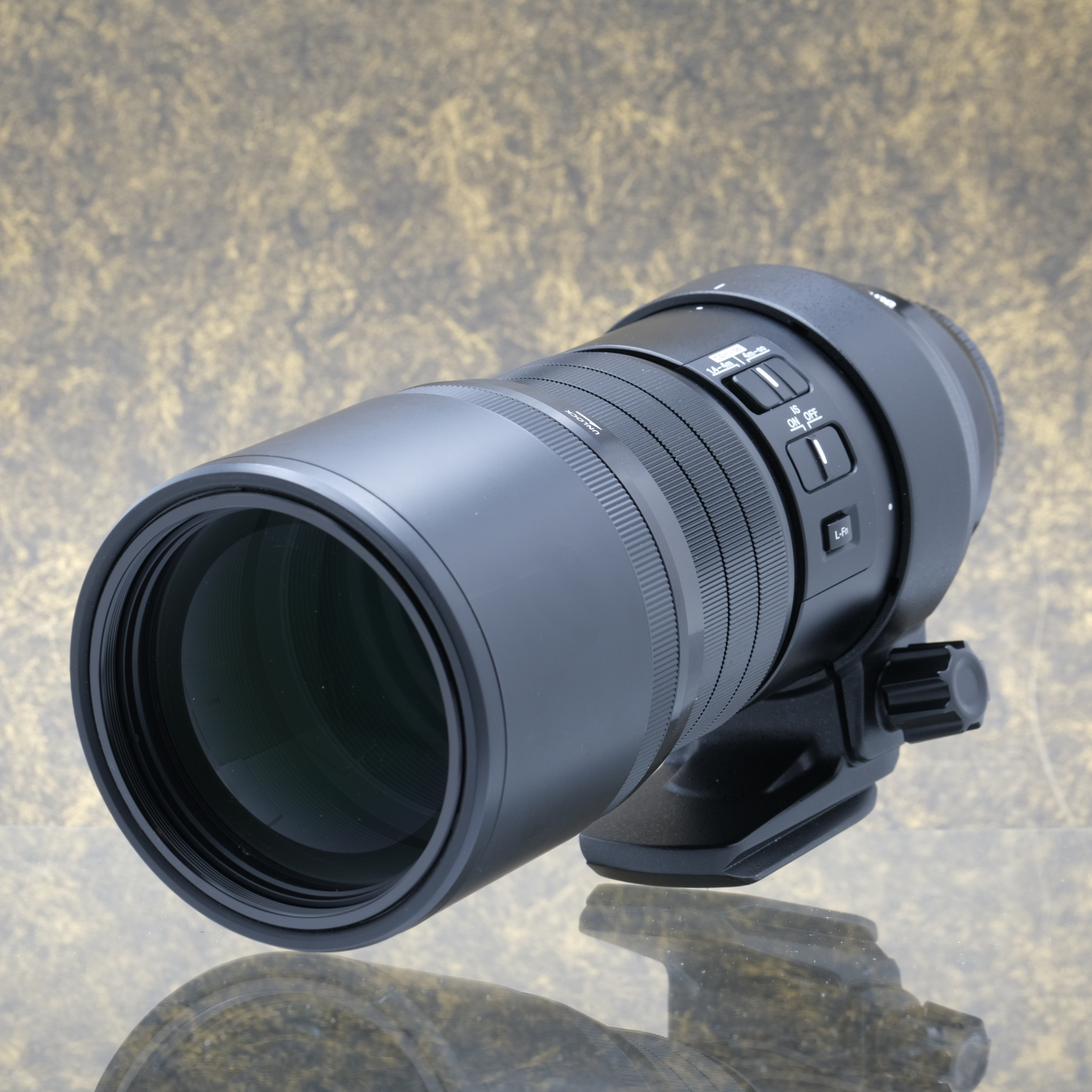 Olympus M.Zuiko Digital ED 300mm f/4.0 IS PRO - Tweedehands
