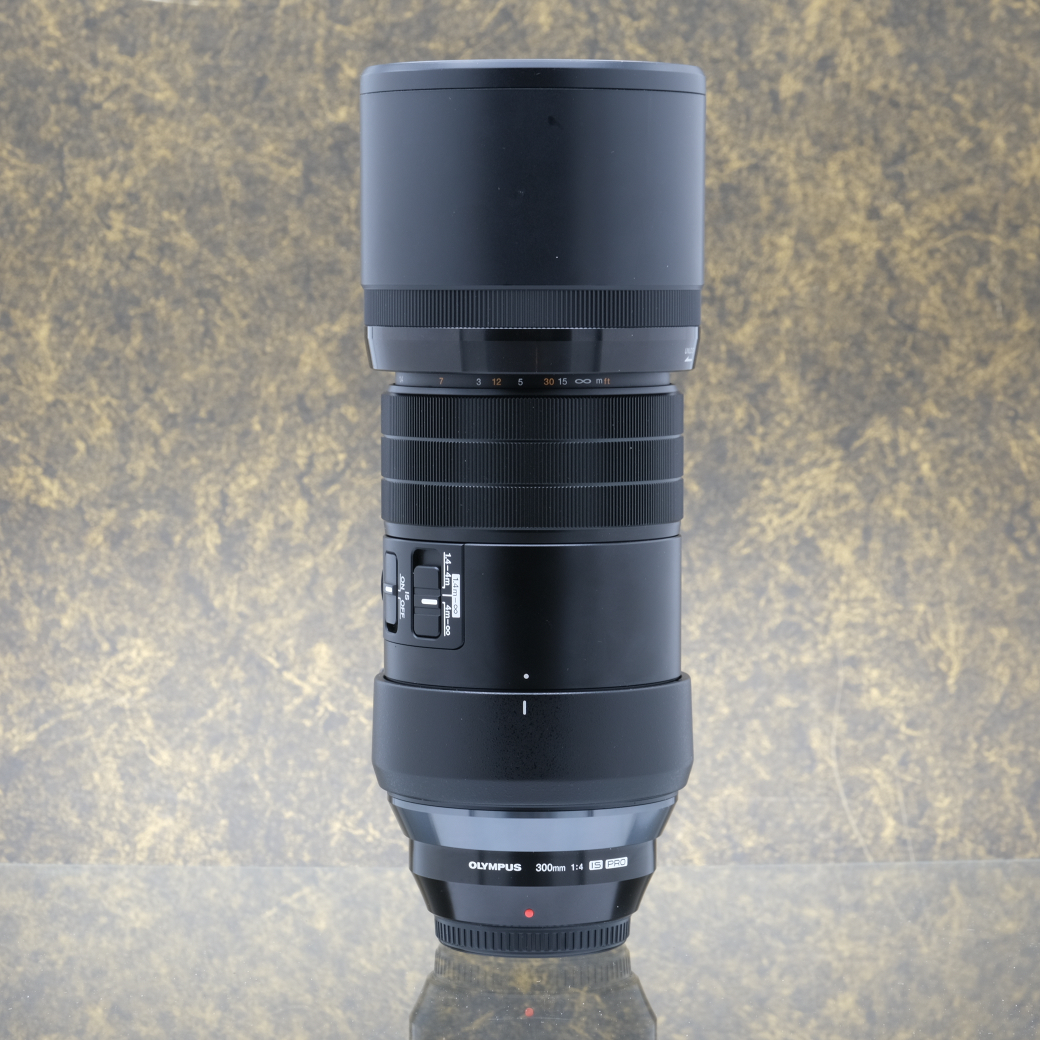 Olympus M.Zuiko Digital ED 300mm f/4.0 IS PRO - Tweedehands
