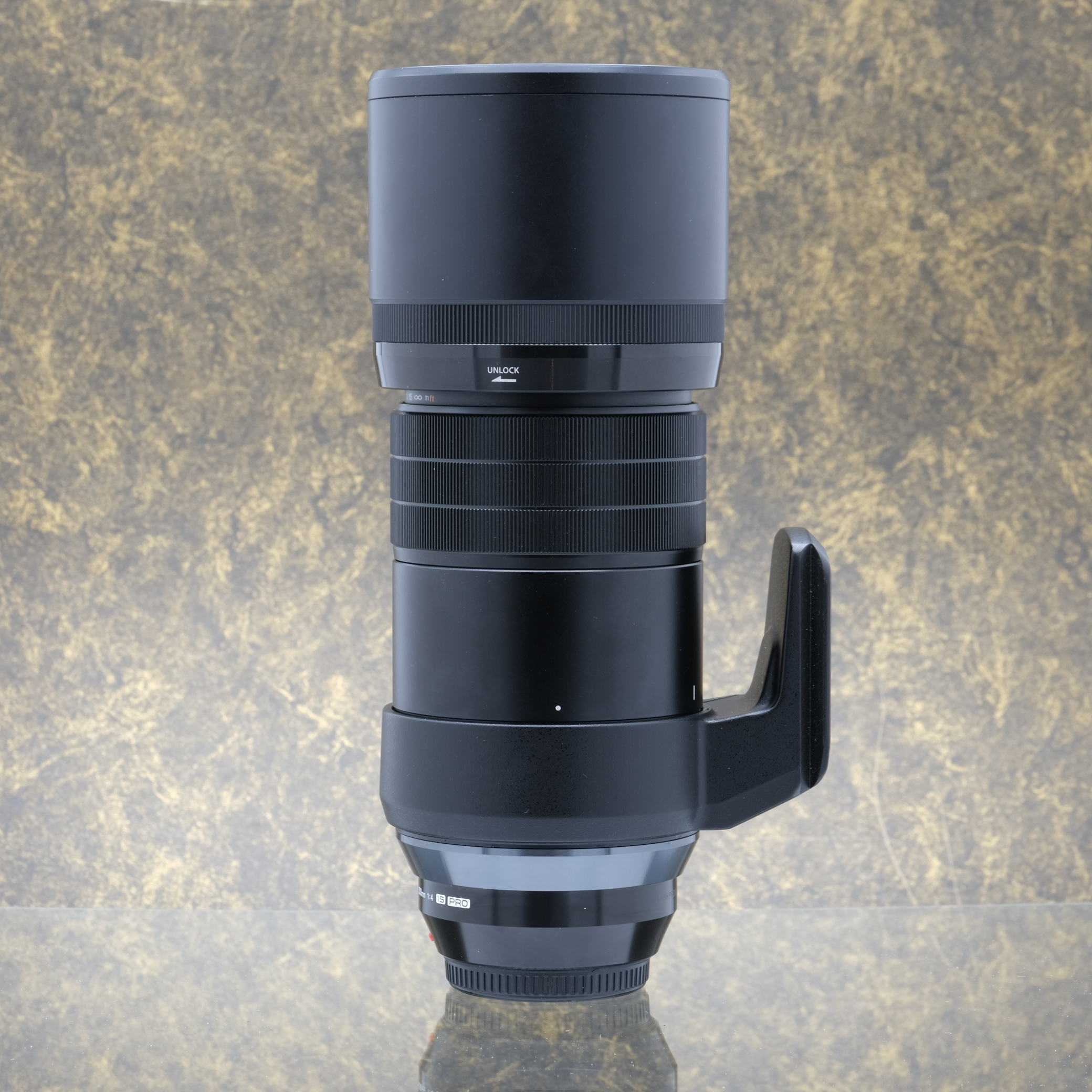 Olympus M.Zuiko Digital ED 300mm f/4.0 IS PRO - Tweedehands