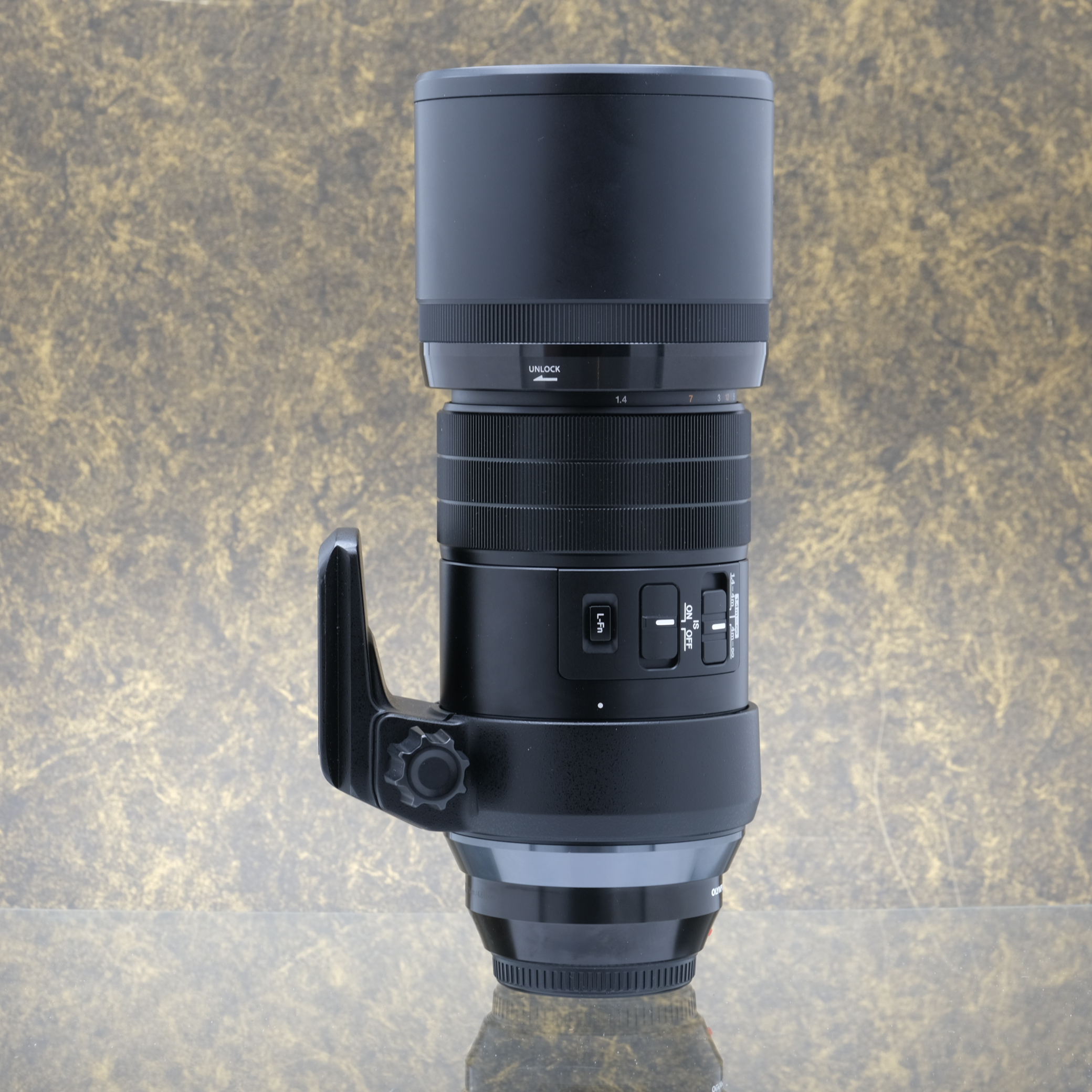 Olympus M.Zuiko Digital ED 300mm f/4.0 IS PRO - Tweedehands
