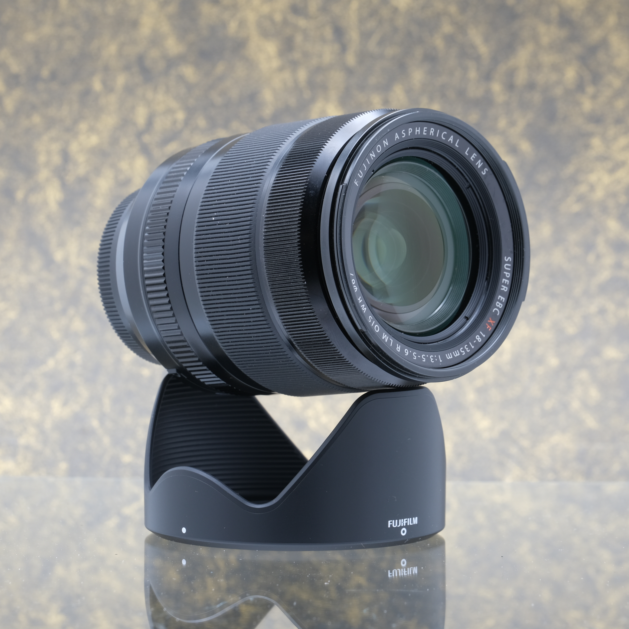 Fujifilm XF 18-135mm f/3.5-5.6 R L OIS WR - Tweedehands