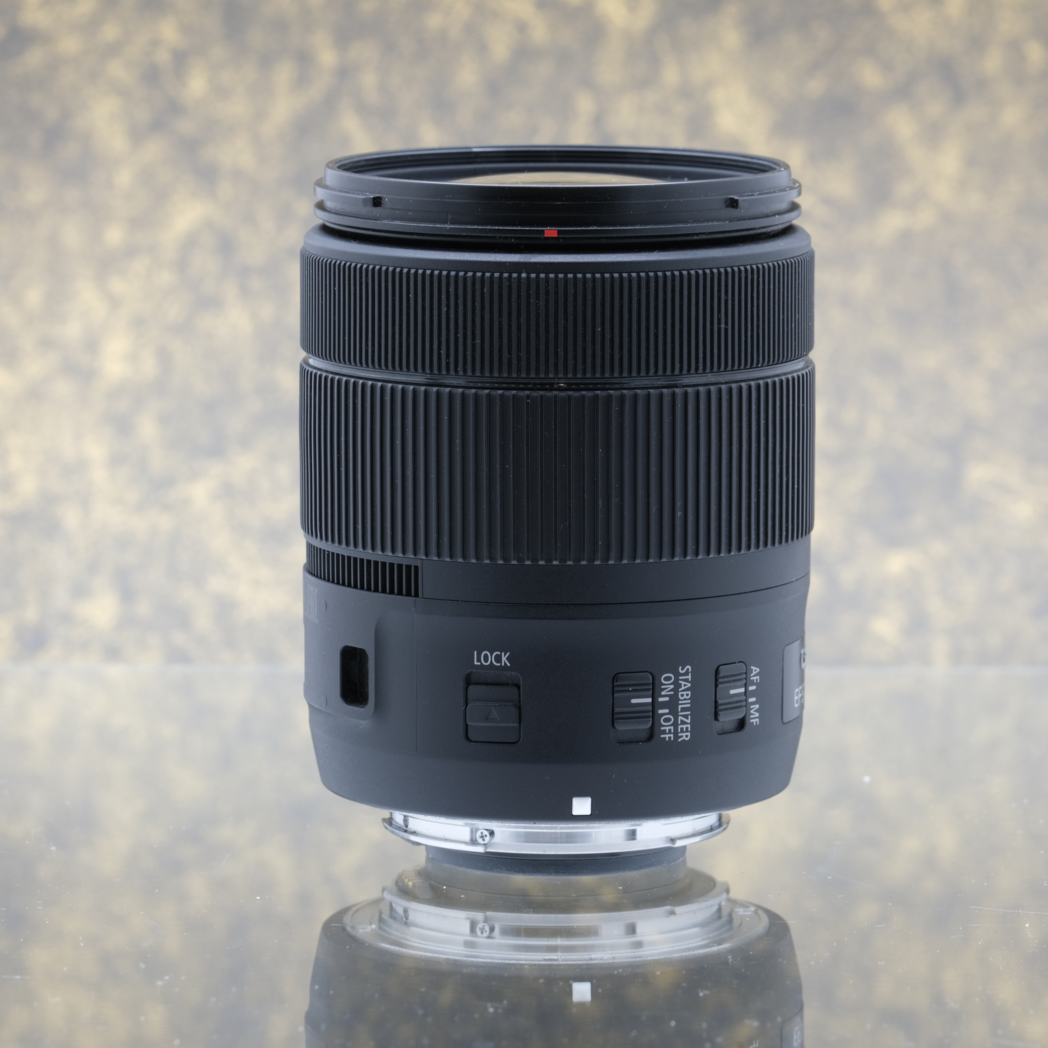 Canon EF-S 18-135mm f/3.5-5.6 IS USM - Tweedehands