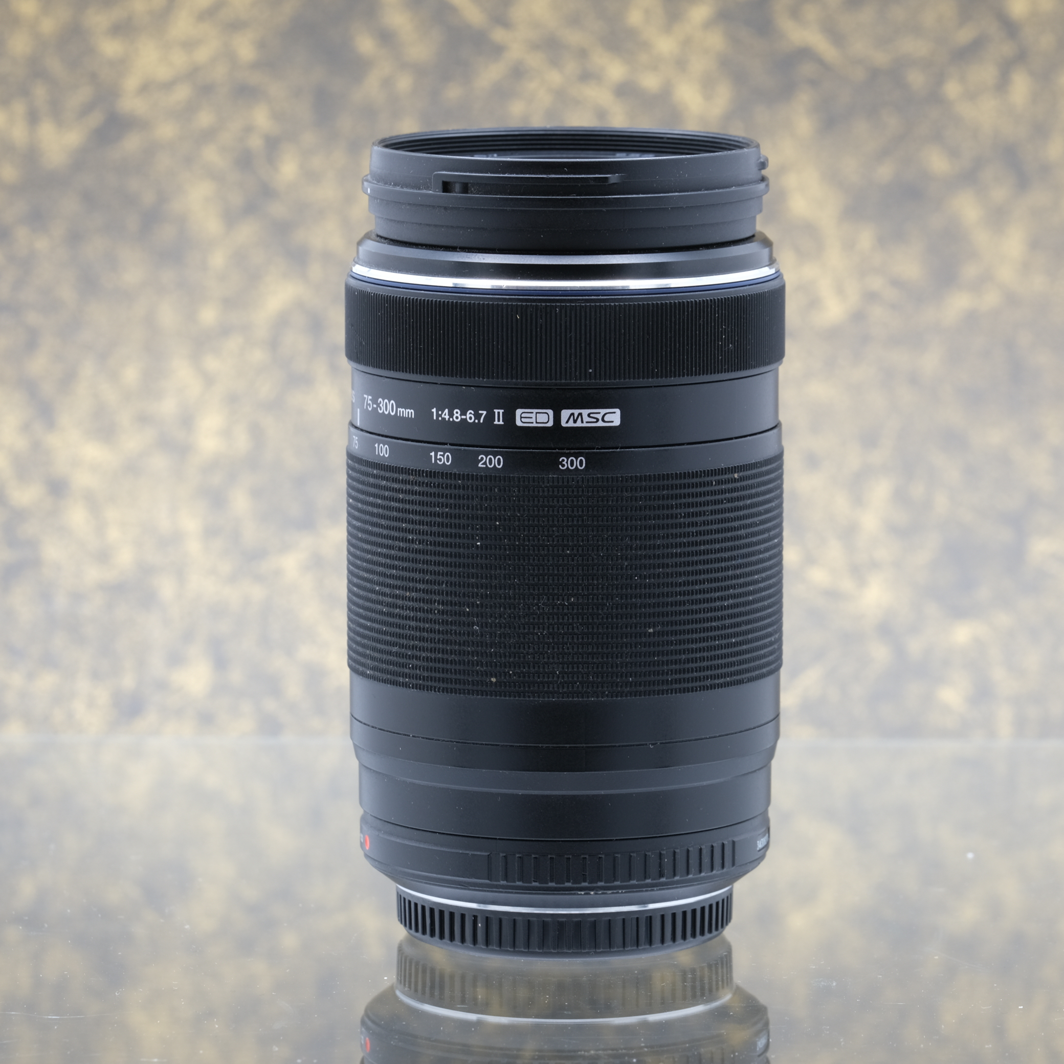 Olympus M.Zuiko Digital ED 75-300mm f/4.8-6.7 II - Tweedehands
