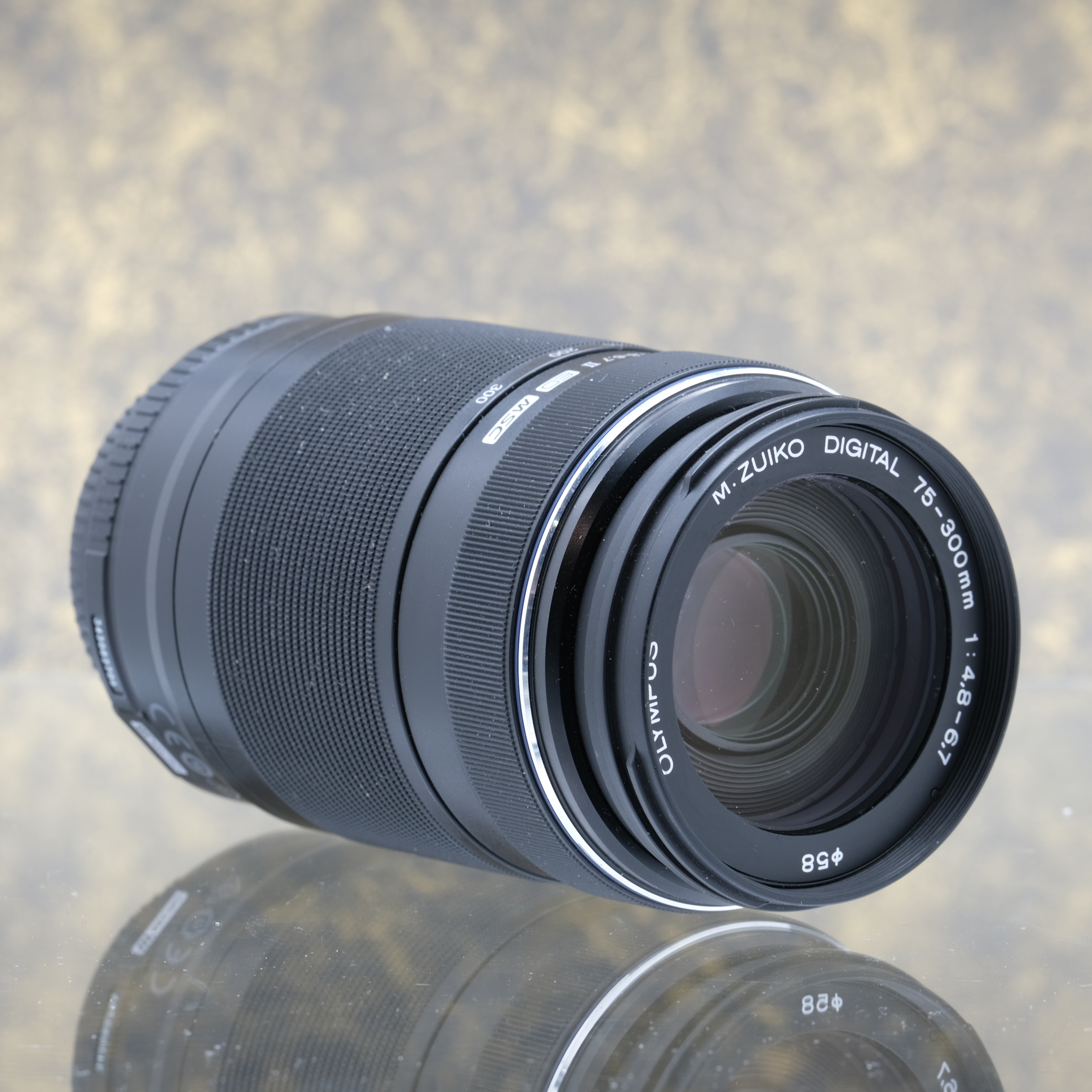 Olympus M.Zuiko Digital ED 75-300mm f/4.8-6.7 II - Tweedehands