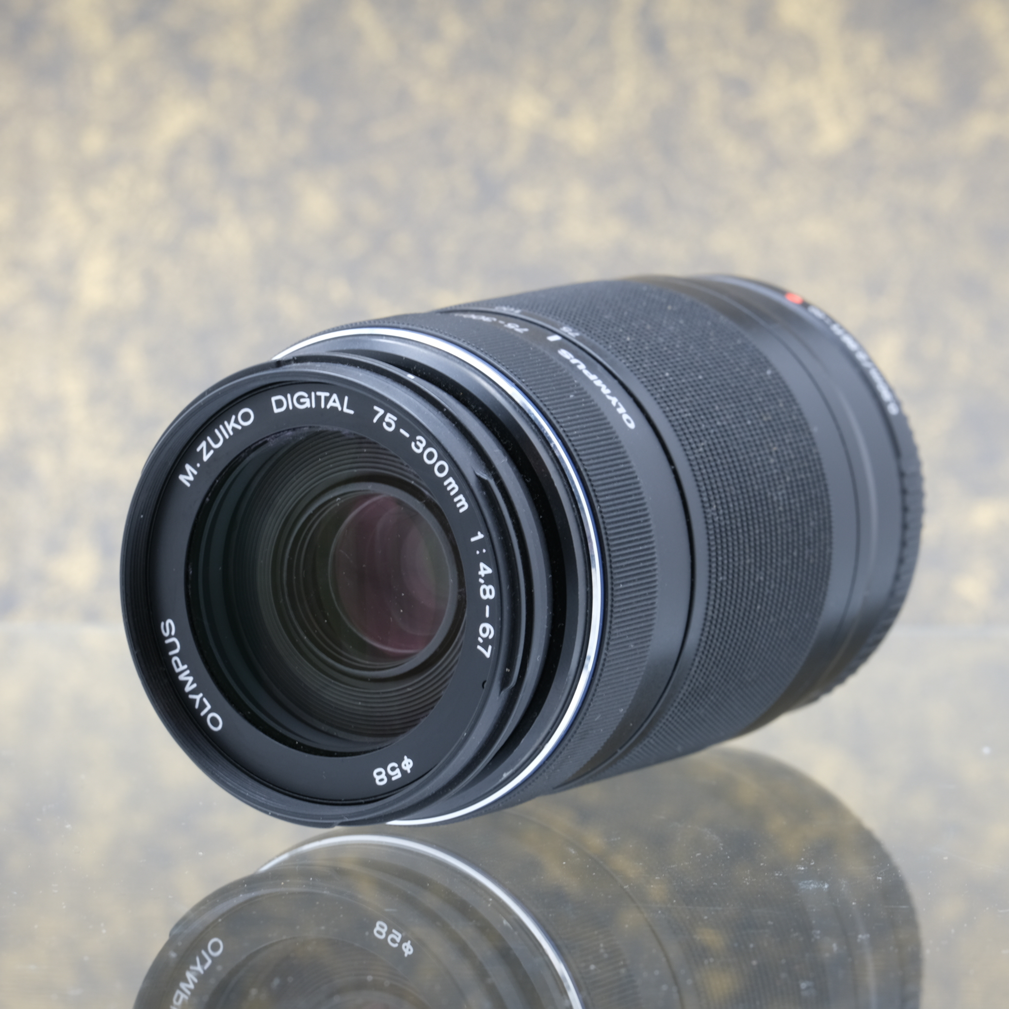 Olympus M.Zuiko Digital ED 75-300mm f/4.8-6.7 II - Tweedehands