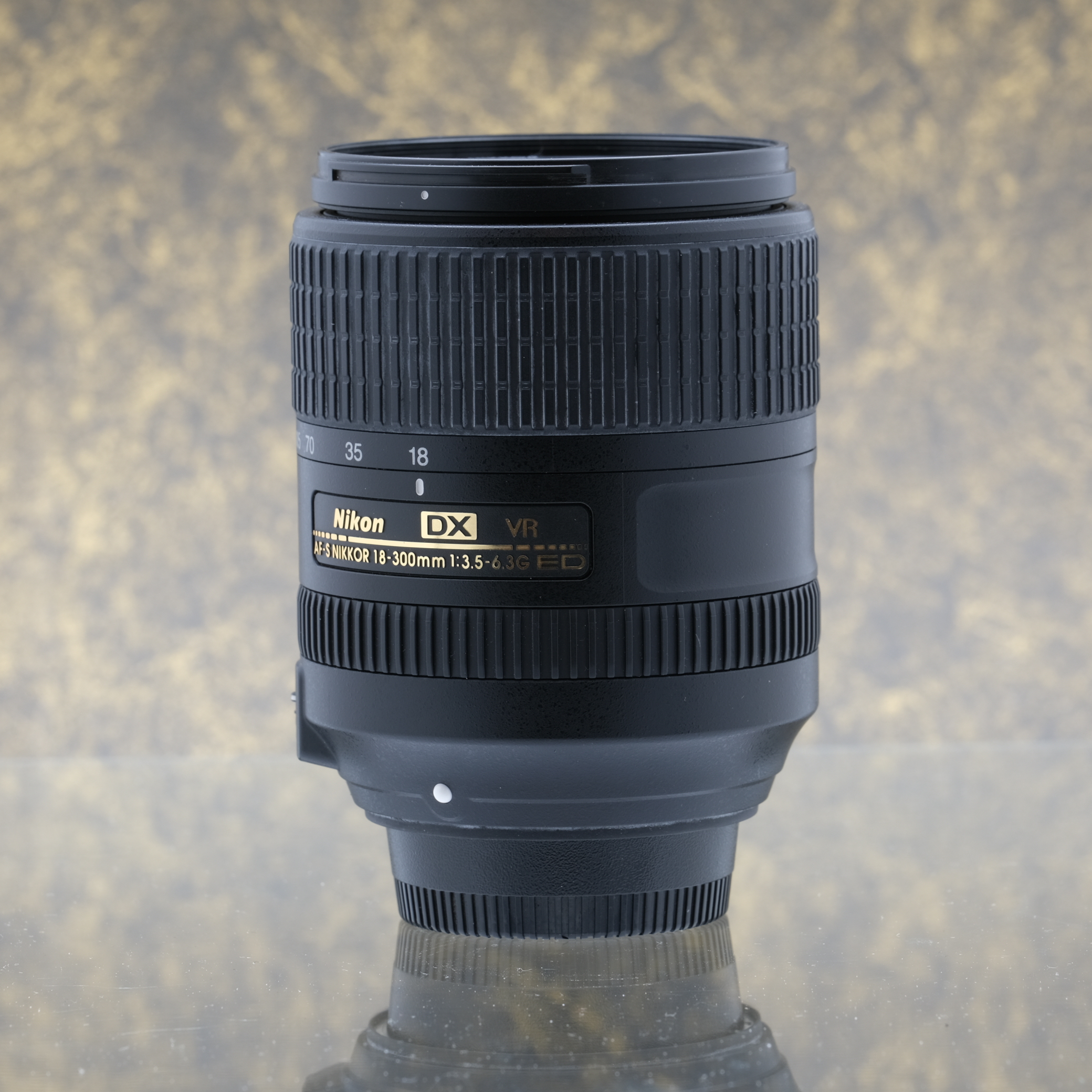 Nikon AF-S DX 18-300mm f/3.5-6.3G ED VR - Tweedehands