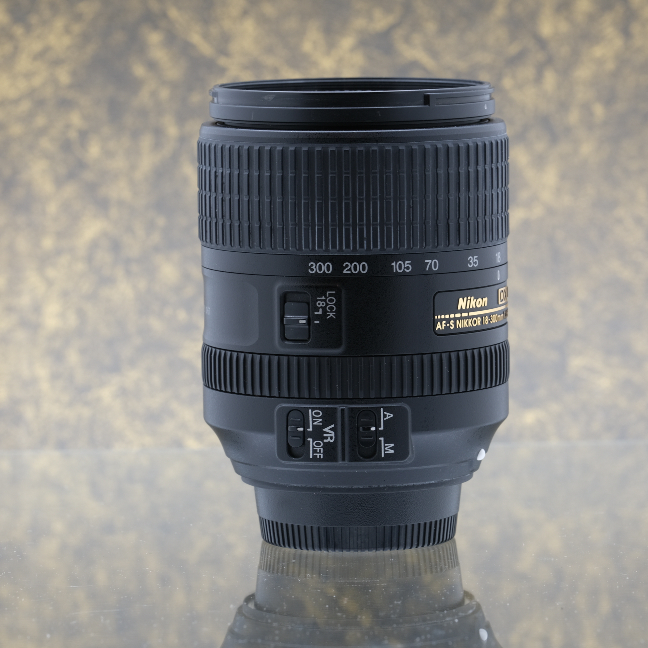 Nikon AF-S DX 18-300mm f/3.5-6.3G ED VR - Tweedehands