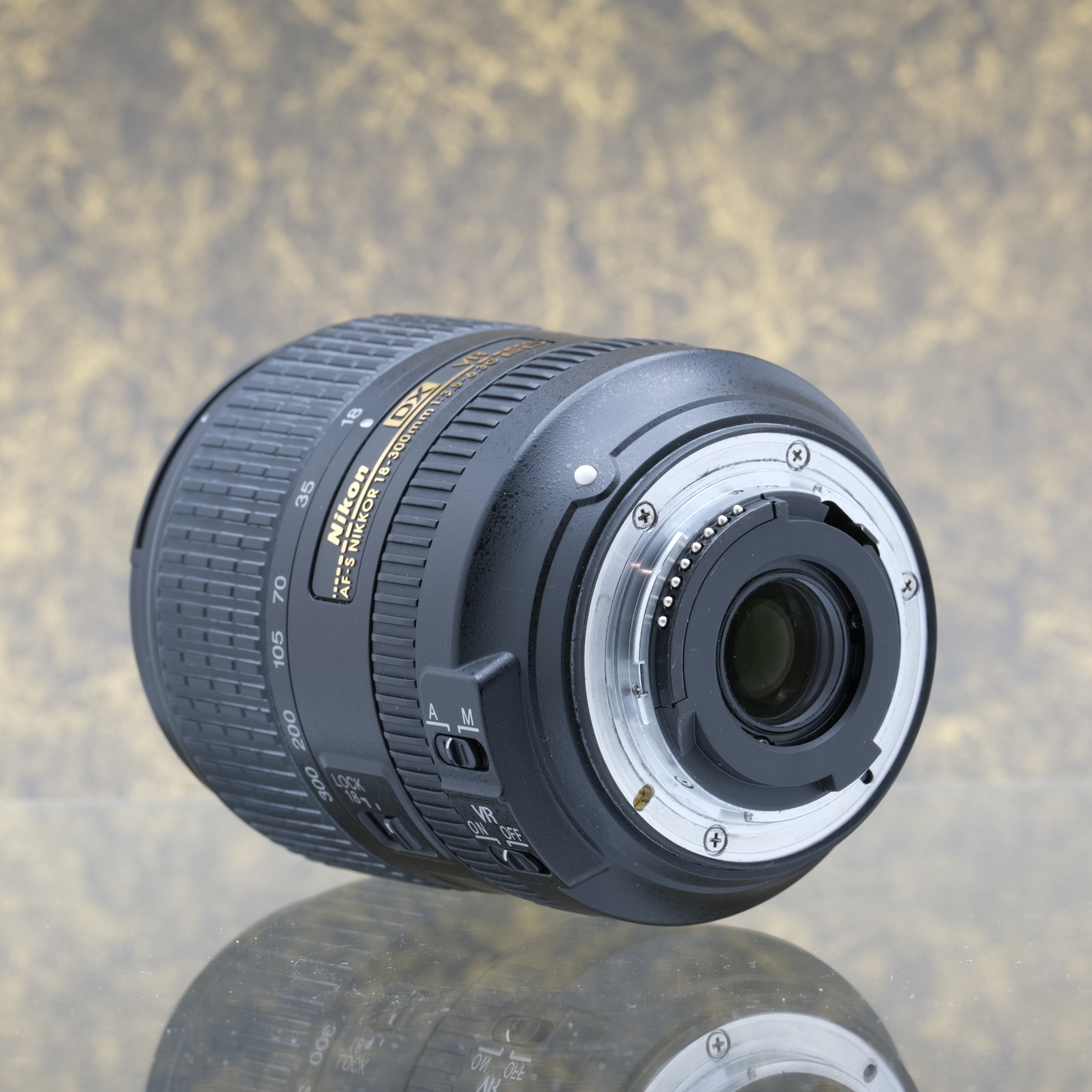 Nikon AF-S DX 18-300mm f/3.5-6.3G ED VR - Tweedehands