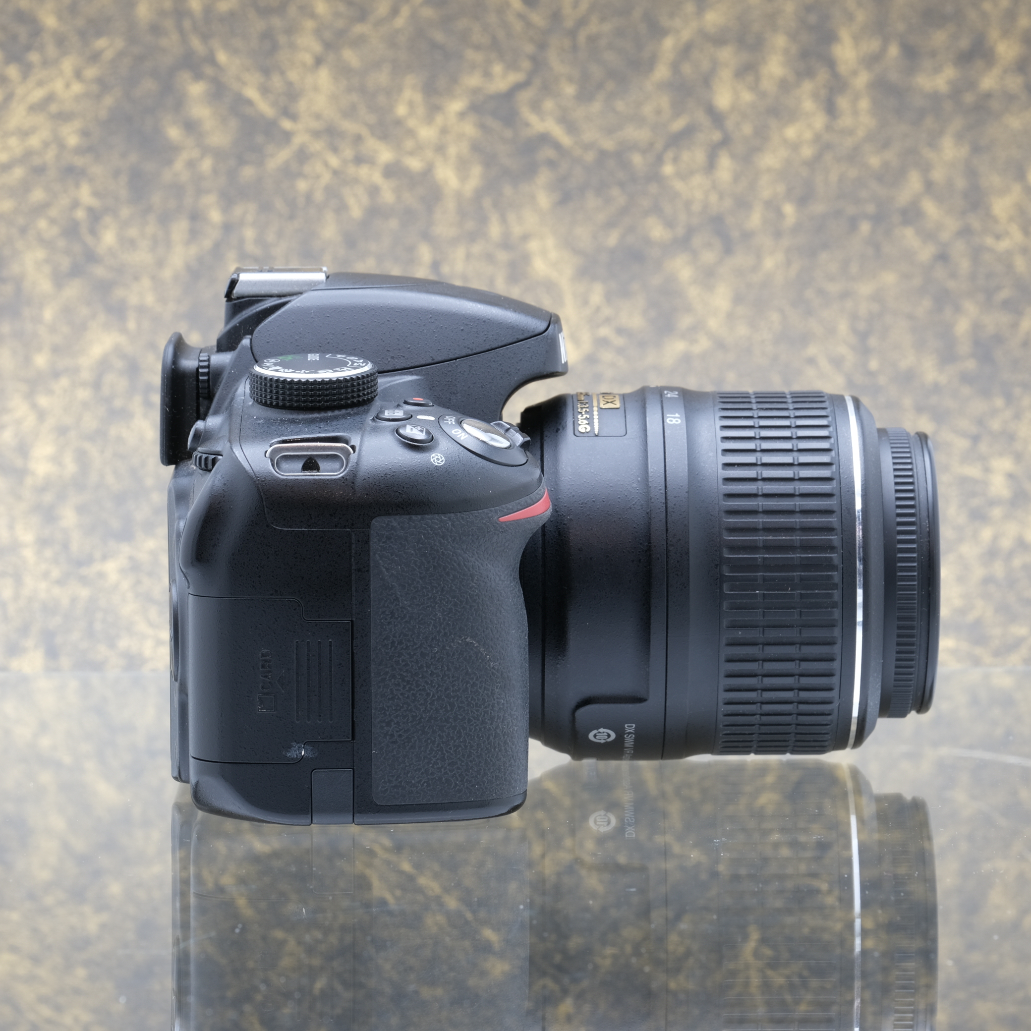 Nikon D3200 + 18-55mm f/3.5-5.6G - Tweedehands