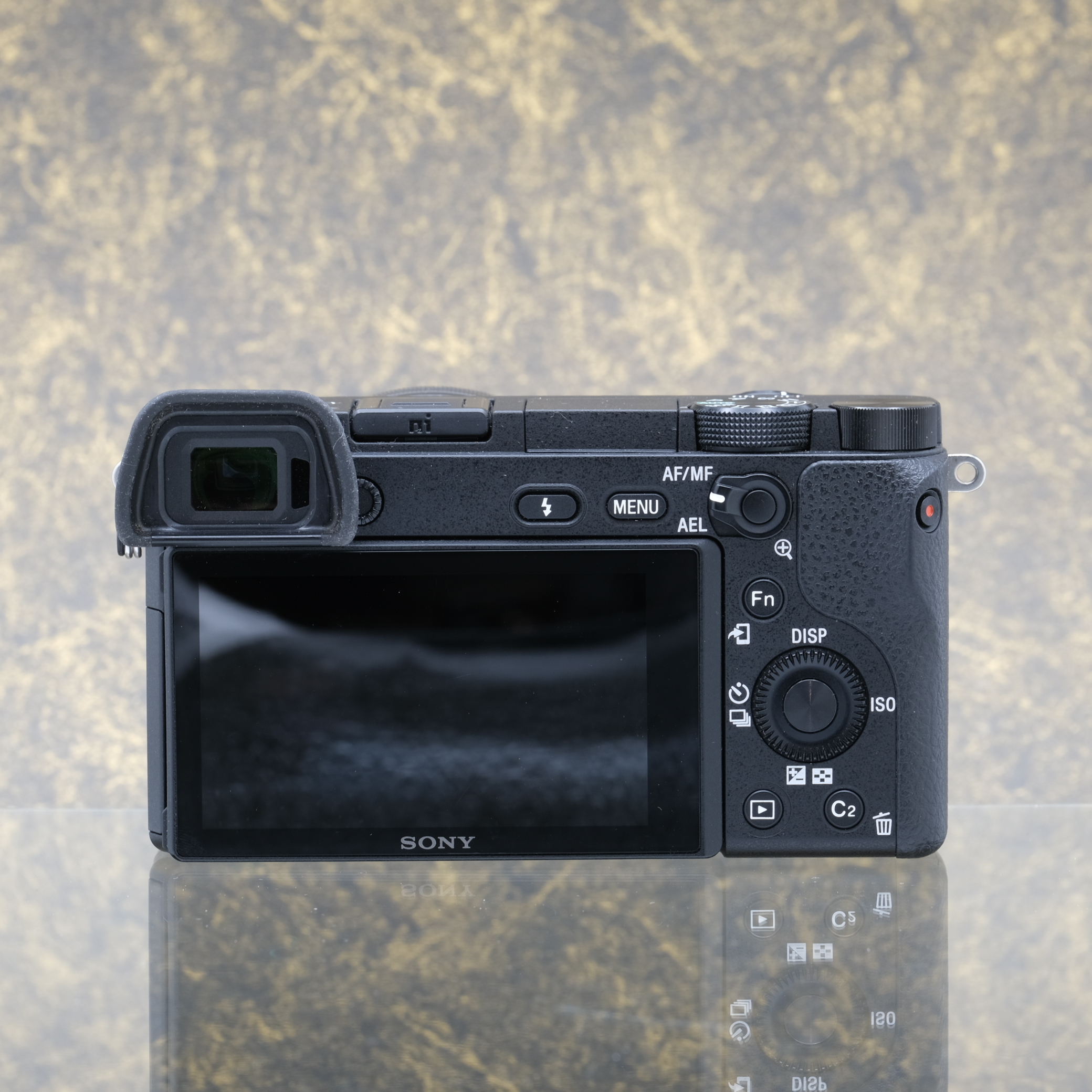 Sony A6300 + E 16-50mm f/3.5-5.6 OSS - Tweedehands